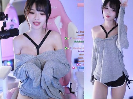 Nahá fotka uniklých OnlyFans od Irissiri129