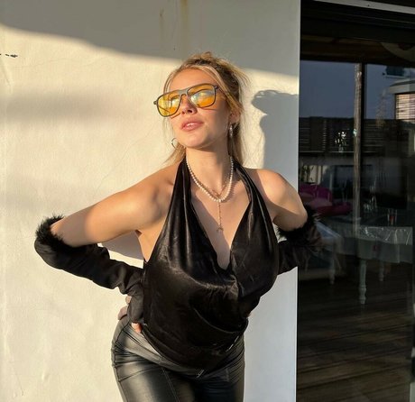 Nahá fotka uniklých OnlyFans od Alaiajeanneau