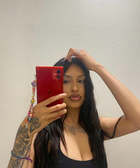 Foto desnuda filtrada de OnlyFans de Listapia