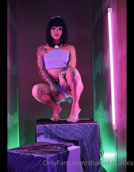 Alasti lekkinud OnlyFans-i pilt Charliebhustlex