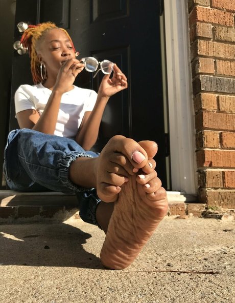 Littleebonyfeet naked leaks OnlyFans pic