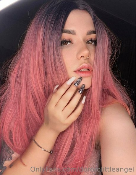 Nahá fotka uniklých OnlyFans od Victoriayourgf