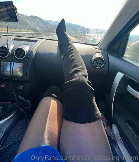 Nacktes geleaktes OnlyFans-Foto von Lexasdressingroom