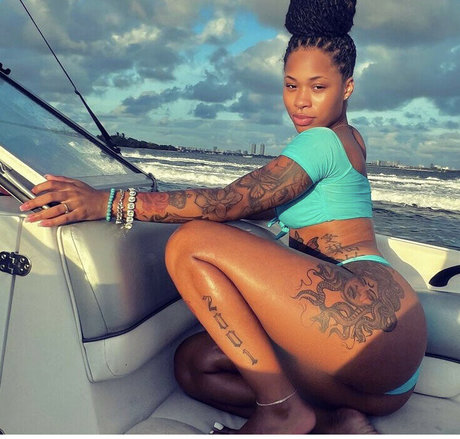 OnlyFans-model Officialliyahhh