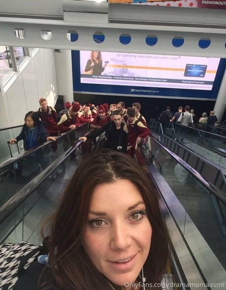 Photo nue de fuite OnlyFans de Dramamamaasmr