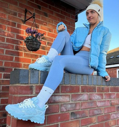 OnlyFans-model Xia Brookside