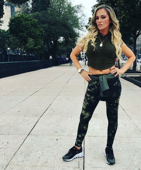 Nacktes geleaktes OnlyFans-Foto von Alisha Edwards