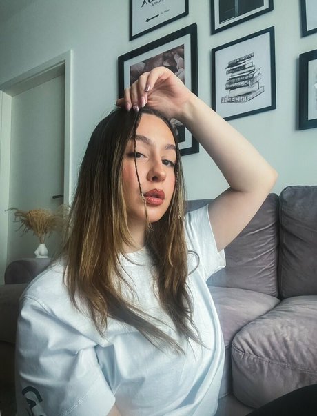 Naken läckt OnlyFans-bild av Troubleinc