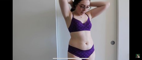 Nacktes geleaktes OnlyFans-Foto von Swell Entertainment