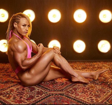 Naakte gelekte OnlyFans-foto van Jordynne Grace