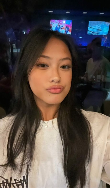 Nacktes geleaktes OnlyFans-Foto von Gabbyhua