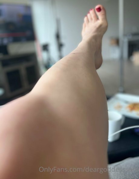 Foto di nudo di fuga di OnlyFans di Deargoddesssara