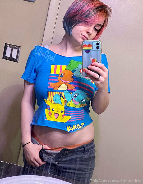 Nacktes geleaktes OnlyFans-Foto von Ellieopalfree