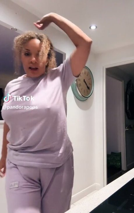 Pandora Christie OnlyFansリークヌード写真