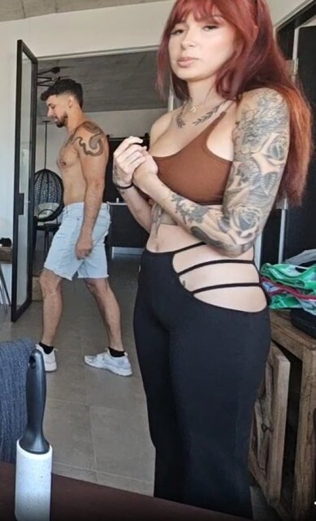 Naakte gelekte OnlyFans-foto van Sarhmarie