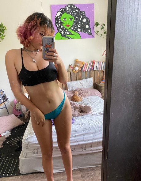 Oatmilkmommy OnlyFans泄露裸照