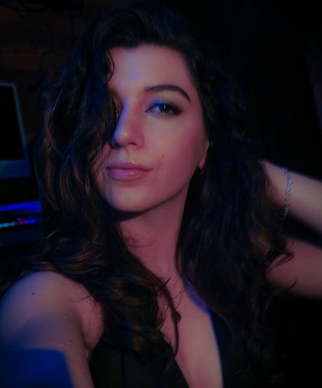 Alasti lekkinud OnlyFans-i pilt Hannahbearsch