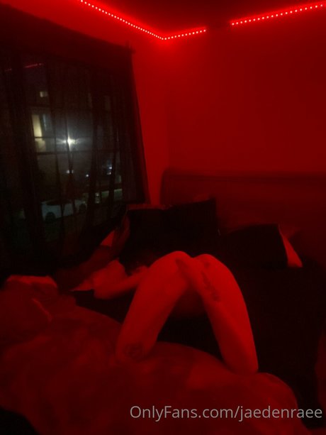 Alasti lekkinud OnlyFans-i pilt Jae Rae