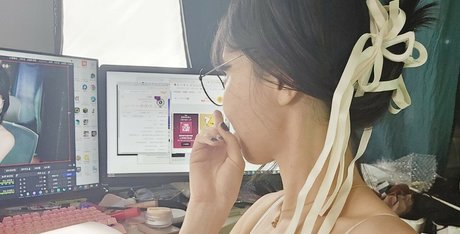 Обнаженная фотография утечки OnlyFans от Sooflower