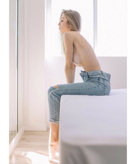 Nacktes geleaktes OnlyFans-Foto von Sara Hardel