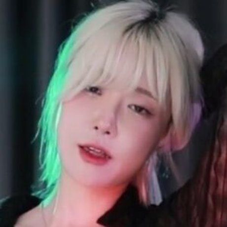 Newnaya naked leaks OnlyFans pic