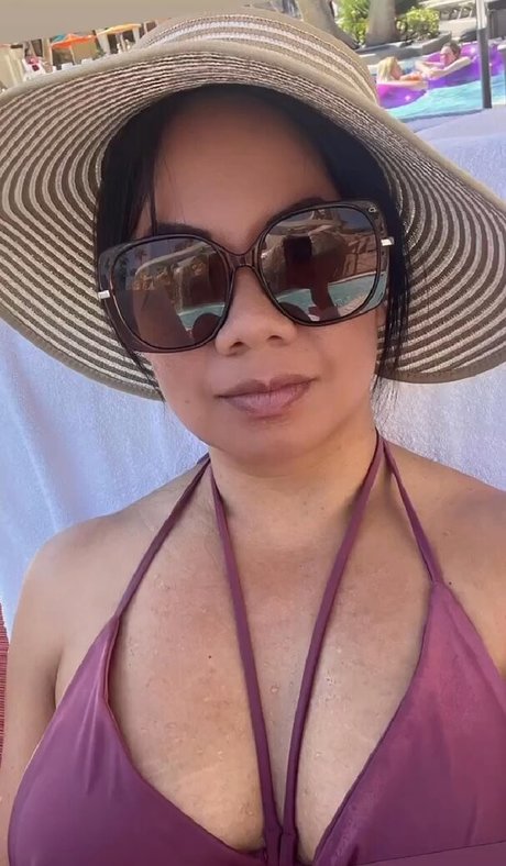 Alasti lekkinud OnlyFans-i pilt Team Amasian