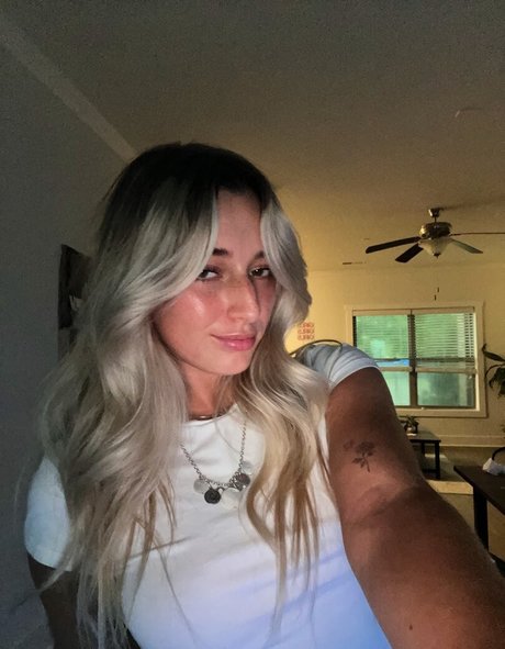 Hailey Felt OnlyFansリークヌード写真