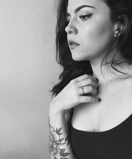 Violet Orlandi OnlyFans泄露裸照