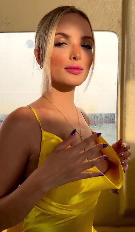 Naken lekkede OnlyFans-bilde av Giovanna Chaves