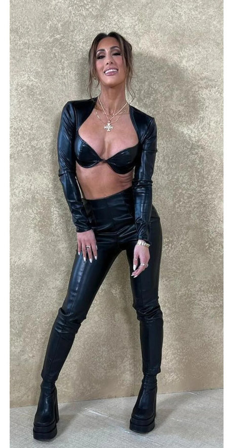 Обнаженная фотография утечки OnlyFans от Carmella