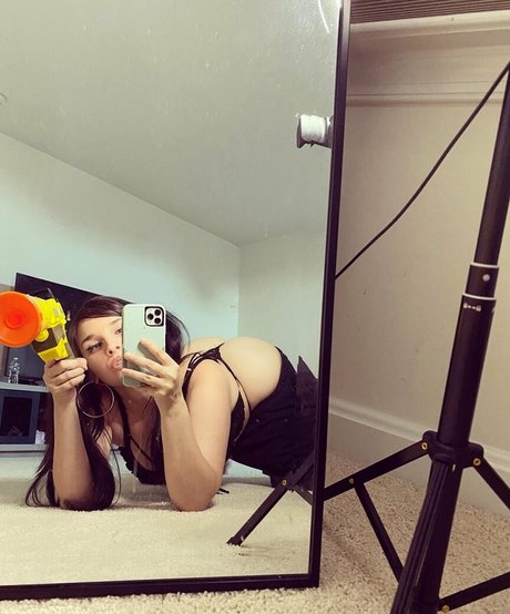 Обнаженная фотография утечки OnlyFans от Lemonadecandy