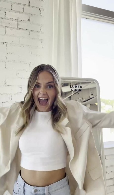 Nacktes geleaktes OnlyFans-Foto von Lifewithlaurenmae