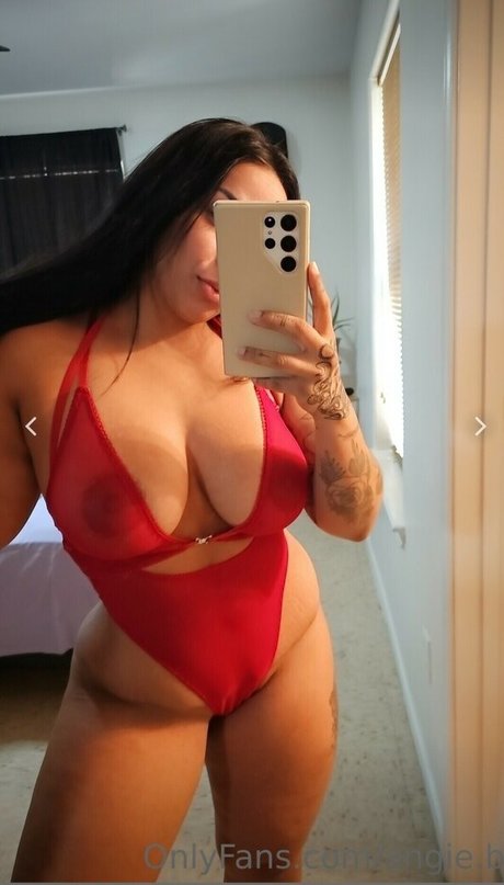 Nacktes geleaktes OnlyFans-Foto von Angie B