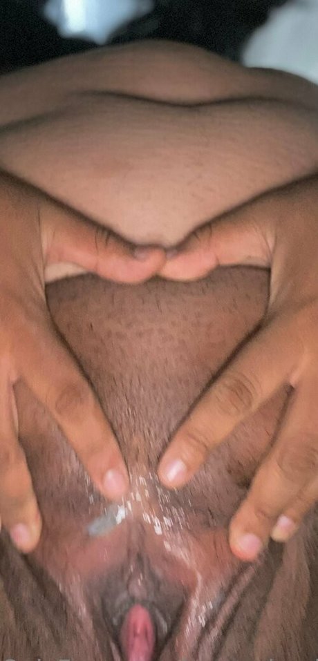 Nacktes geleaktes OnlyFans-Foto von Lunaredondaa