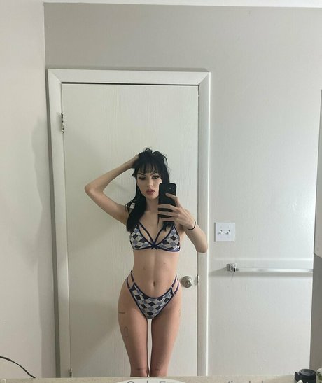 Foto desnuda filtrada de OnlyFans de Hiravenrose