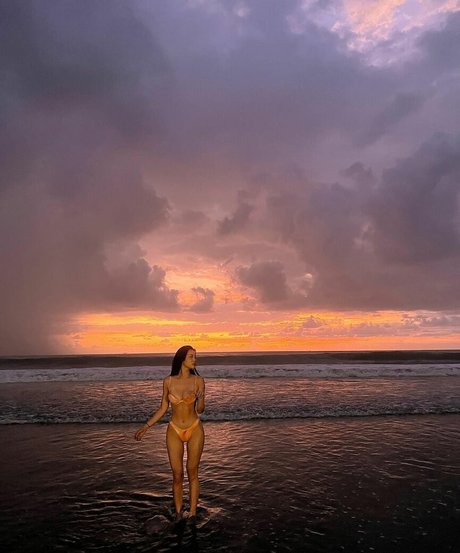 Nacktes geleaktes OnlyFans-Foto von Kathryynn