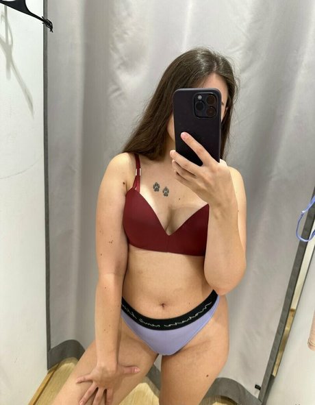 Nacktes geleaktes OnlyFans-Foto von Littlecutenika