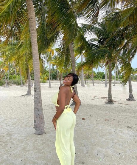 Naken lekkede OnlyFans-bilde av Vivi