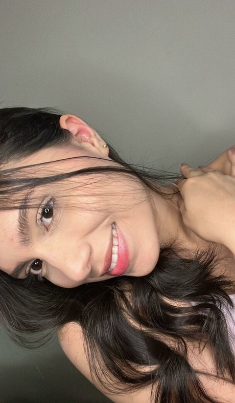 Alasti lekkinud OnlyFans-i pilt Aliccebelluci