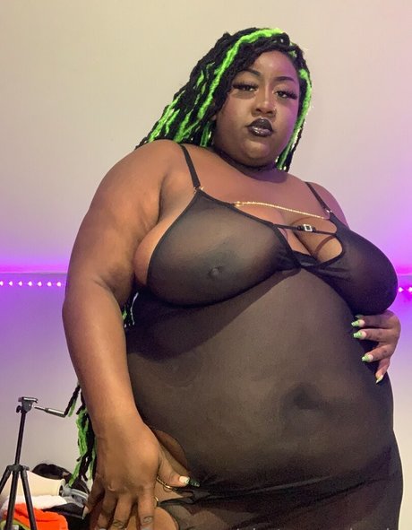 Phatassphoebe OnlyFans泄露裸照