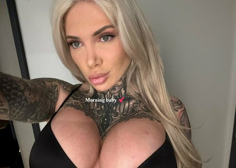 Alasti lekkinud OnlyFans-i pilt Christina Savoyy