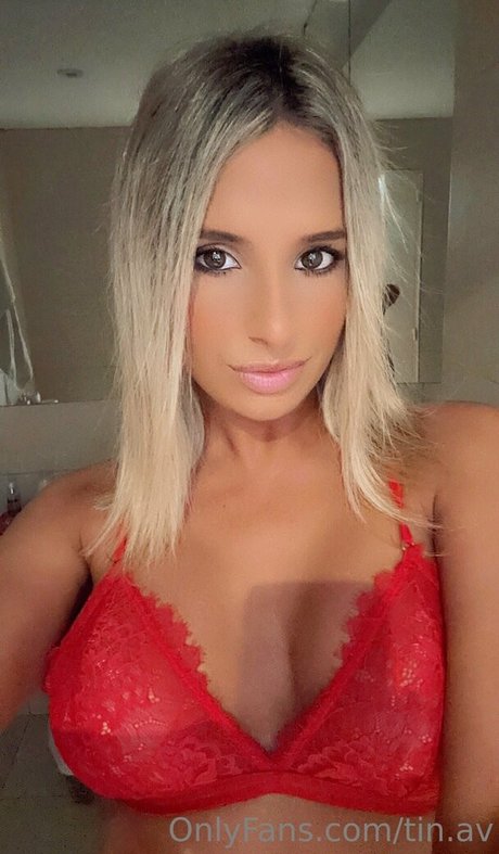 Tinav OnlyFansリークヌード写真