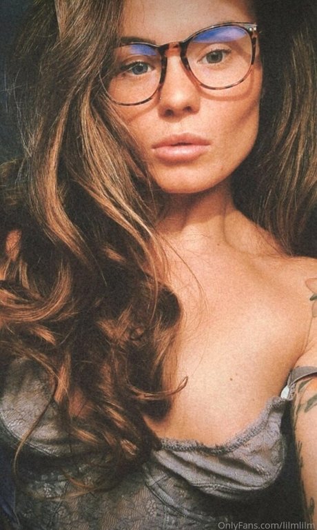 Nahá fotka uniklých OnlyFans od Lilmlilmx