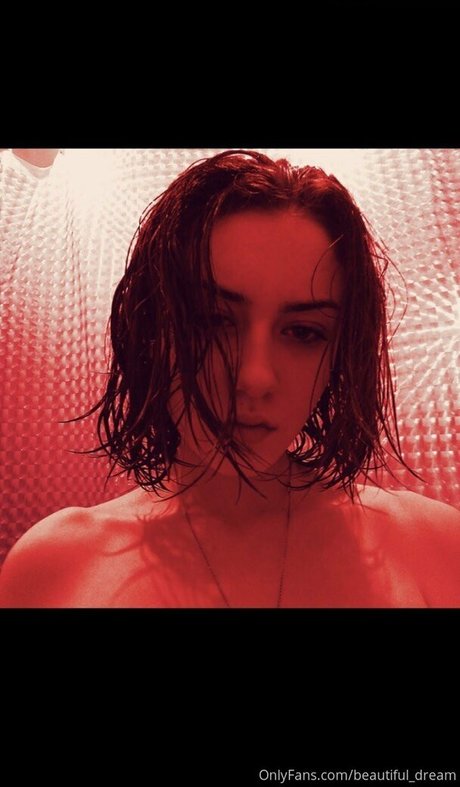 Alasti lekkinud OnlyFans-i pilt Veryniceice