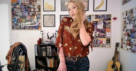 Nacktes geleaktes OnlyFans-Foto von Meddleblooms