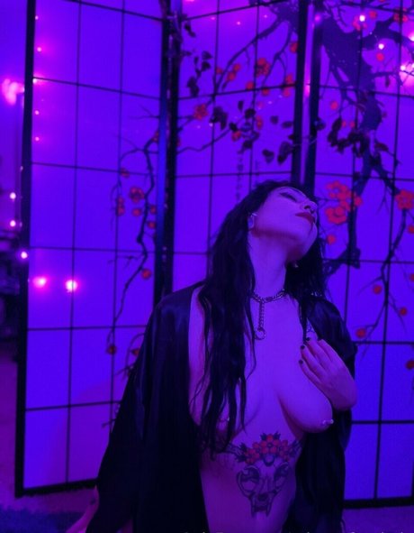 Naken läckt OnlyFans-bild av Grimmafterdark