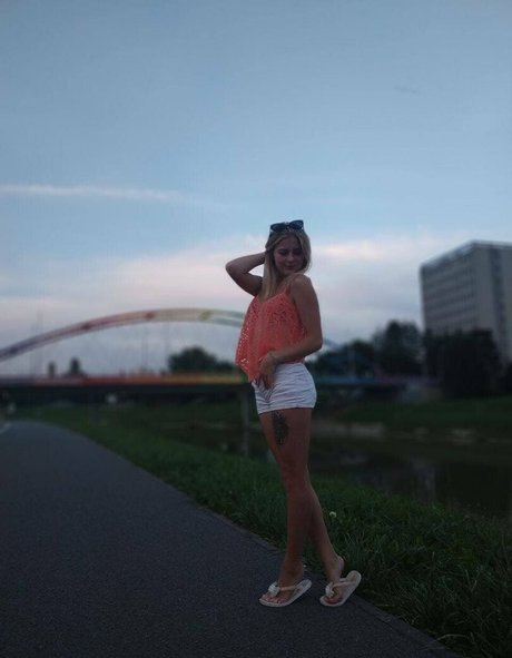 Atendergirlvialeti OnlyFans泄露裸照