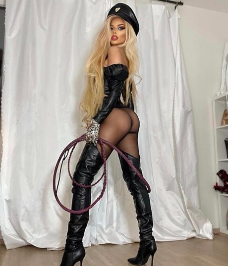 Nahá fotka uniklých OnlyFans od Goddess Slavena