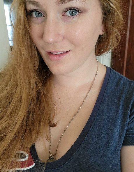 Naken läckt OnlyFans-bild av Claire