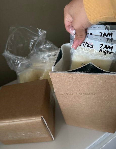 Naken lekkede OnlyFans-bilde av Pasteurizedmami